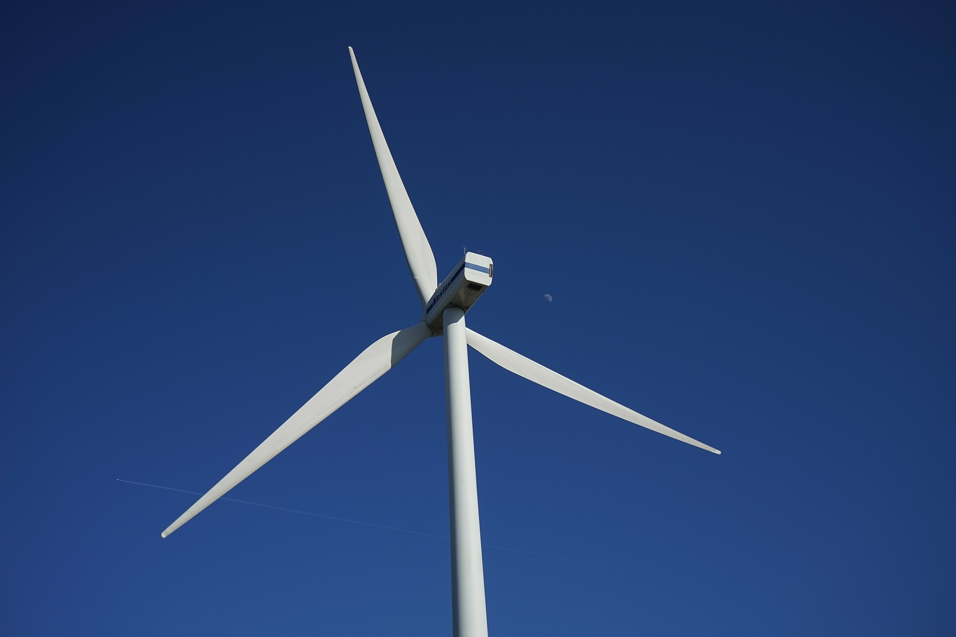 wind-turbine-318321_1920 Windturbine